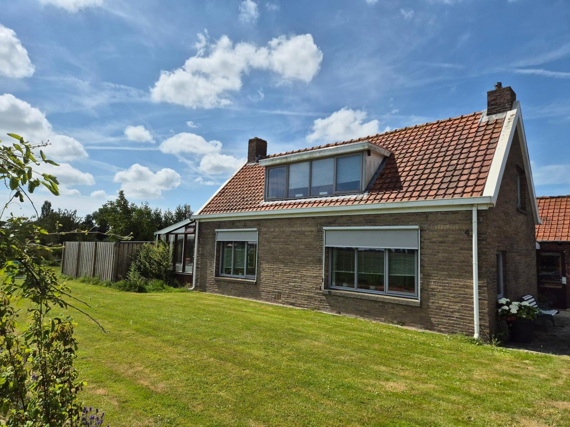 Vrijstaande Ruime Familiewoning Landelijk Gelegen Lewedorp Exterior foto